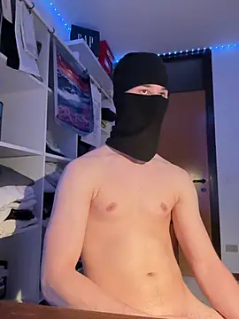 Snapshot of your_cub chatting on March 5, 1:01 am your cub online show from March 5, 1:01 am