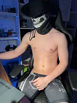 Snapshot of your_cub chatting on March 28, 7:46 pm your cub online show from March 28, 7:46 pm