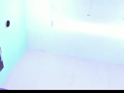 Snapshot of ZoeBarbiee chatting on March 24, 3:33 am ZoeBarbiee online show from March 24, 3:33 am