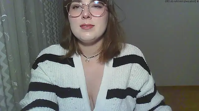 ClaraHard online show from June 2, 7:49 pm