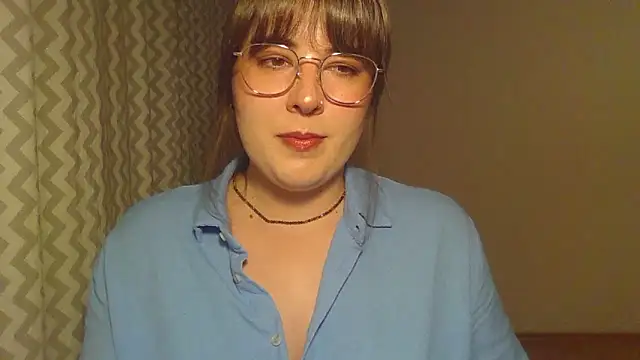 ClaraHard online show from June 7, 7:50 pm