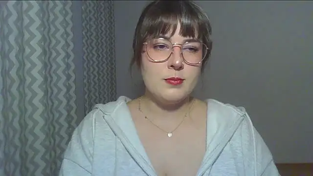 ClaraHard online show from June 8, 7:14 pm