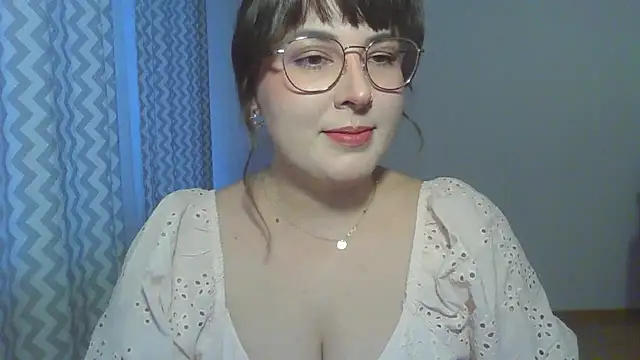 ClaraHard online show from June 10, 5:45 pm