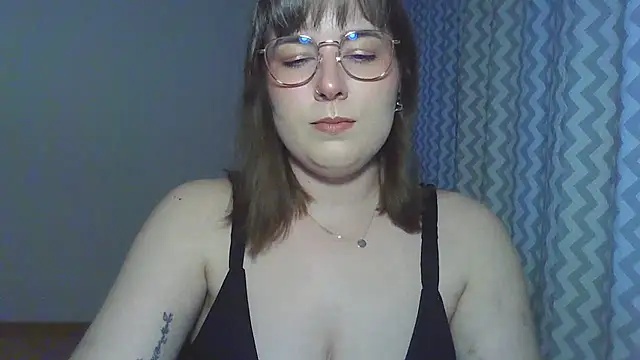 ClaraHard online show from June 22, 6:49 pm