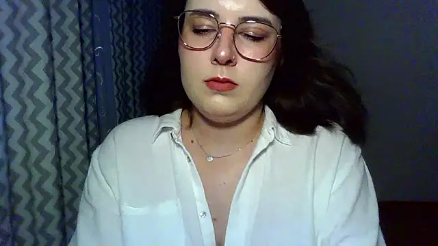 ClaraHard online show from July 1, 6:40 pm