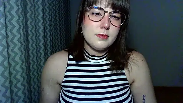ClaraHard online show from July 4, 8:26 pm