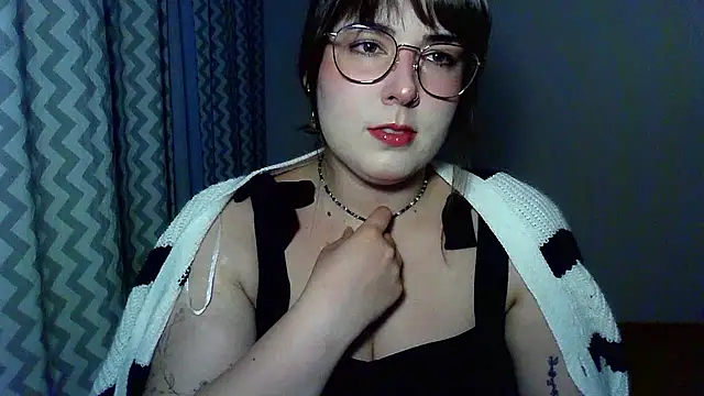 ClaraHard online show from July 12, 6:43 pm