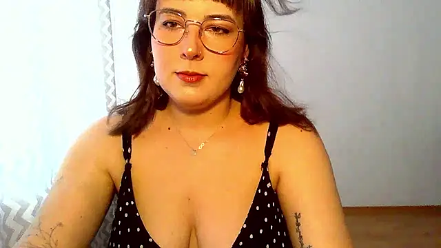 ClaraHard online show from July 18, 8:40 am