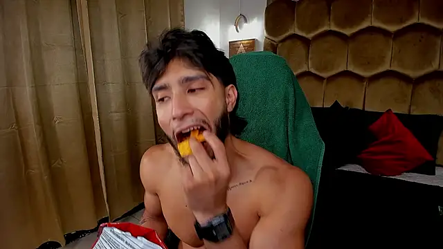 Snapshot of Emmet_CollinsJS chatting on March 25, 4:29 am Emmet CollinsJS online show from March 25, 4:29 am