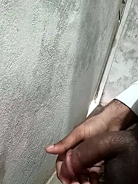 Snapshot of rockmen04 chatting on March 5, 6:31 am rockmen04 online show from March 5, 6:31 am