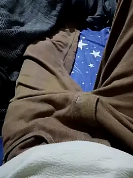 Snapshot of rockmen04 chatting on March 9, 5:06 pm rockmen04 online show from March 9, 5:06 pm