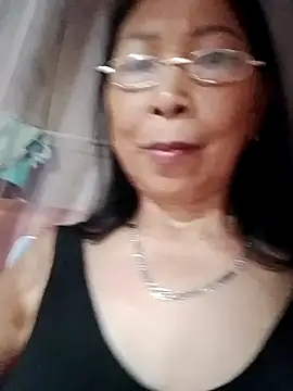 Snapshot of Sky-rain98 chatting on March 16, 8:24 pm Sky-rain98 online show from March 16, 8:24 pm