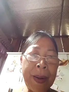 Snapshot of Sky-rain98 chatting on March 21, 8:19 am Sky-rain98 online show from March 21, 8:19 am