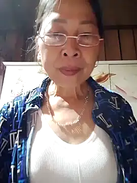 Snapshot of Sky-rain98 chatting on March 24, 8:47 pm Sky-rain98 online show from March 24, 8:47 pm