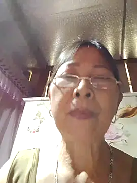 Snapshot of Sky-rain98 chatting on April 1, 8:48 am Sky-rain98 online show from April 1, 8:48 am