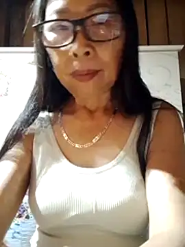 Snapshot of Sky-rain98 chatting on April 16, 9:26 pm Sky-rain98 online show from April 16, 9:26 pm