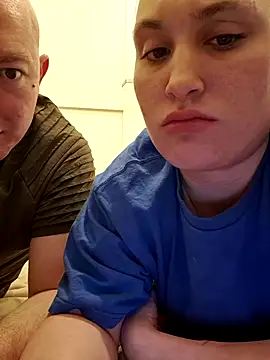 luckilyfound4 online show from March 26, 3:12 am