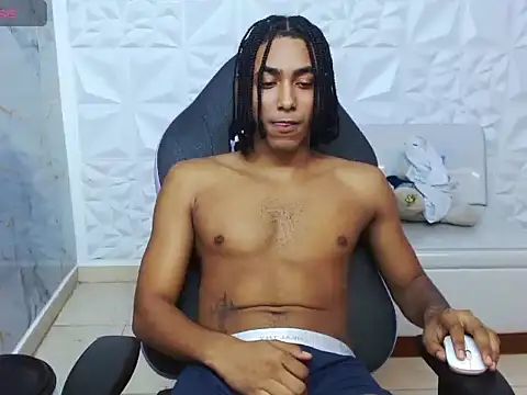 Snapshot of taylor_bigdick18 chatting on March 11, 12:27 am taylor bigdick18 online show from March 11, 12:27 am