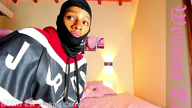 Snapshot of jordan_kiky chatting on March 10, 4:28 am jordan kiky online show from March 10, 4:28 am