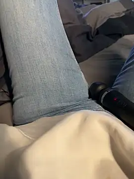 aleexii s online show from March 4, 7:20 pm