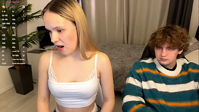 Snapshot of minions2 chatting on March 4, 9:54 pm minions2 online show from March 4, 9:54 pm