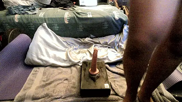 Snapshot of curly_rico chatting on March 12, 12:44 pm curly rico online show from March 12, 12:44 pm