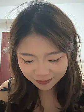 Smallwood 29 online show from March 18, 1:25 pm