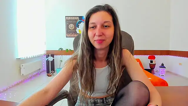 Snapshot of Ellina_Star chatting on April 23, 8:24 am Ellina Star online show from April 23, 8:24 am