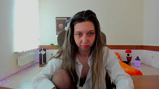 Snapshot of Ellina_Star chatting on April 29, 8:18 am Ellina Star online show from April 29, 8:18 am