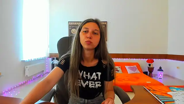 Snapshot of Ellina_Star chatting on July 15, 8:19 am Ellina Star online show from July 15, 8:19 am