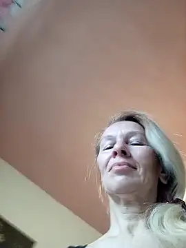 Snapshot of ViktoriaSexi1 chatting on March 18, 6:49 am ViktoriaSexi1 online show from March 18, 6:49 am