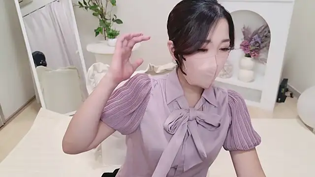 YURIKAsan  online show from June 10, 10:14 am