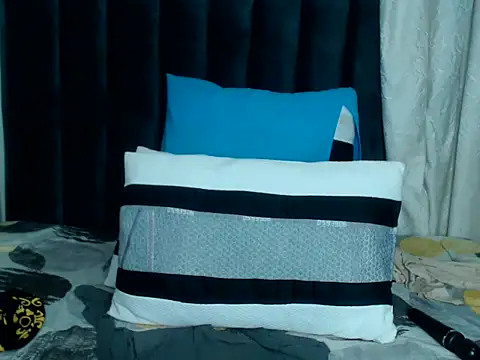 Snapshot of mimi_passion24 chatting on March 7, 9:01 pm mimi passion24 online show from March 7, 9:01 pm