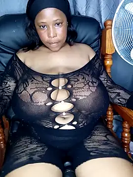 Snapshot of mimi_passion24 chatting on March 21, 6:18 am mimi passion24 online show from March 21, 6:18 am