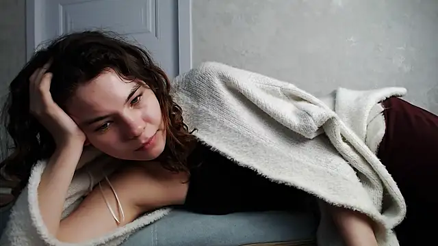 Dream Alina online show from April 5, 11:40 am