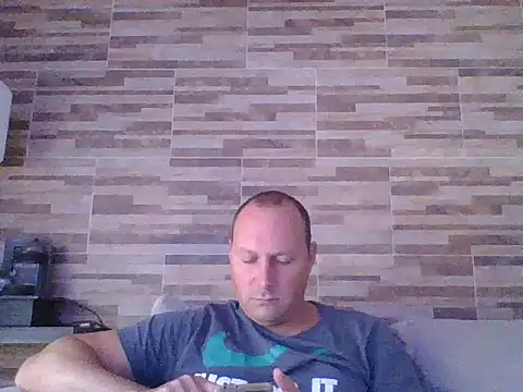 Snapshot of lustonfan chatting on March 6, 1:29 pm lustonfan online show from March 6, 1:29 pm