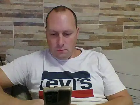 Snapshot of lustonfan chatting on March 13, 12:45 pm lustonfan online show from March 13, 12:45 pm