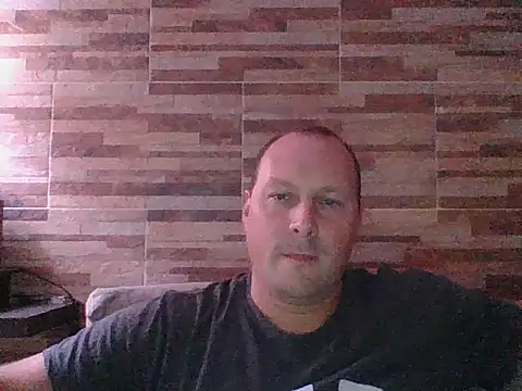 Snapshot of lustonfan chatting on March 14, 7:52 pm lustonfan online show from March 14, 7:52 pm