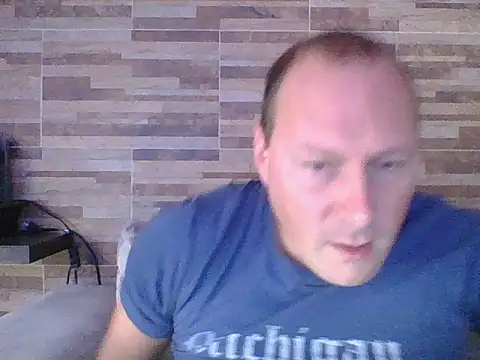 Snapshot of lustonfan chatting on March 20, 1:27 pm lustonfan online show from March 20, 1:27 pm