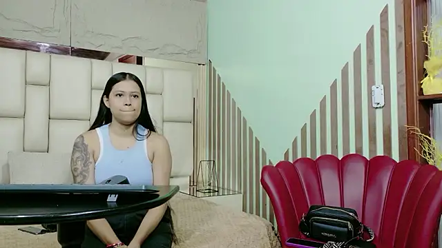 Snapshot of VikyANDfer chatting on March 19, 12:31 pm VikyANDfer online show from March 19, 12:31 pm