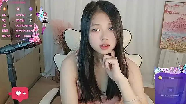 Snapshot of Noelle-2007 chatting on March 17, 8:39 am Noelle-2007 online show from March 17, 8:39 am