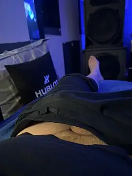 Snapshot of MatthewEmme2121 chatting on March 9, 9:52 pm MatthewEmme2121 online show from March 9, 9:52 pm