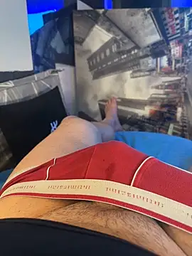 Snapshot of MatthewEmme2121 chatting on March 12, 10:54 am MatthewEmme2121 online show from March 12, 10:54 am