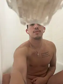 Snapshot of papichulo102099 chatting on March 12, 6:30 am papichulo102099 online show from March 12, 6:30 am