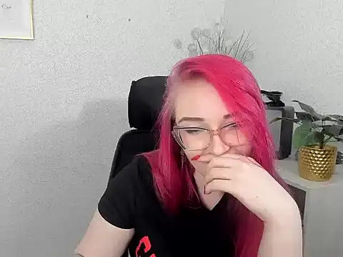 redkissruby online show from March 16, 1:37 pm