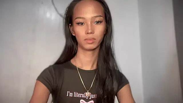 Snapshot of Sunkissed_seductress chatting on March 11, 11:55 pm Sunkissed seductress online show from March 11, 11:55 pm