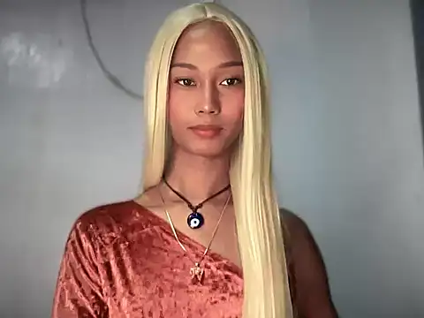 Snapshot of Sunkissed_seductress chatting on March 26, 7:30 pm Sunkissed seductress online show from March 26, 7:30 pm