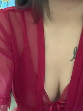 Snapshot of Hynhi_milk chatting on March 15, 5:35 am Hynhi milk online show from March 15, 5:35 am