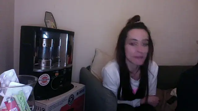 Snapshot of chiara-mario chatting on March 4, 4:46 pm chiara-mario online show from March 4, 4:46 pm