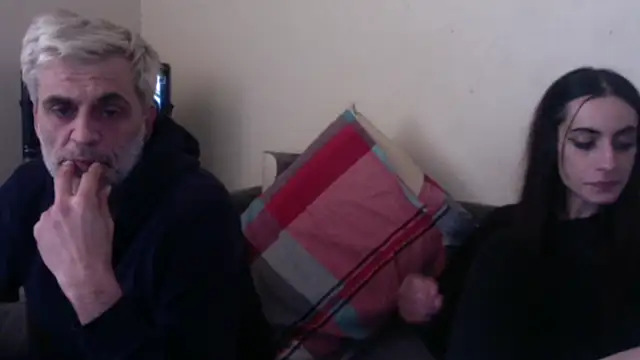 Snapshot of chiara-mario chatting on March 22, 9:45 am chiara-mario online show from March 22, 9:45 am